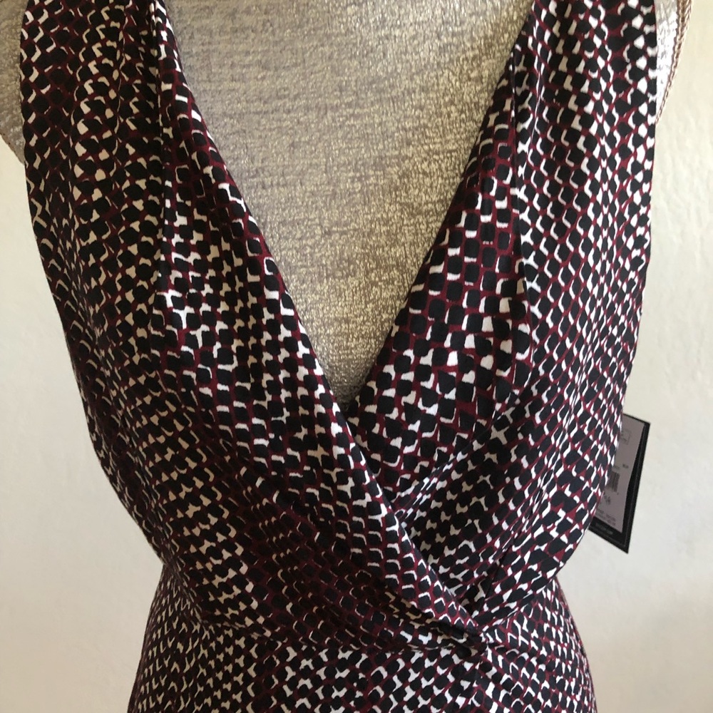 Volcom Patterned V-Neck Sleeveless Midi Dress - Picture 4 of 9